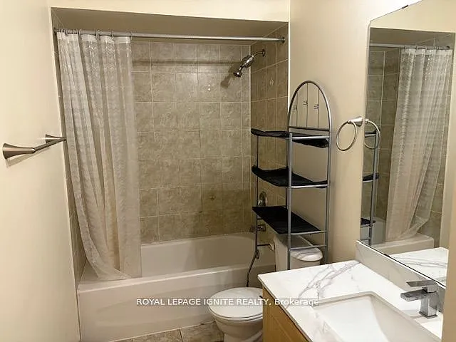 11 Curran Hall Cres — Photo 19
