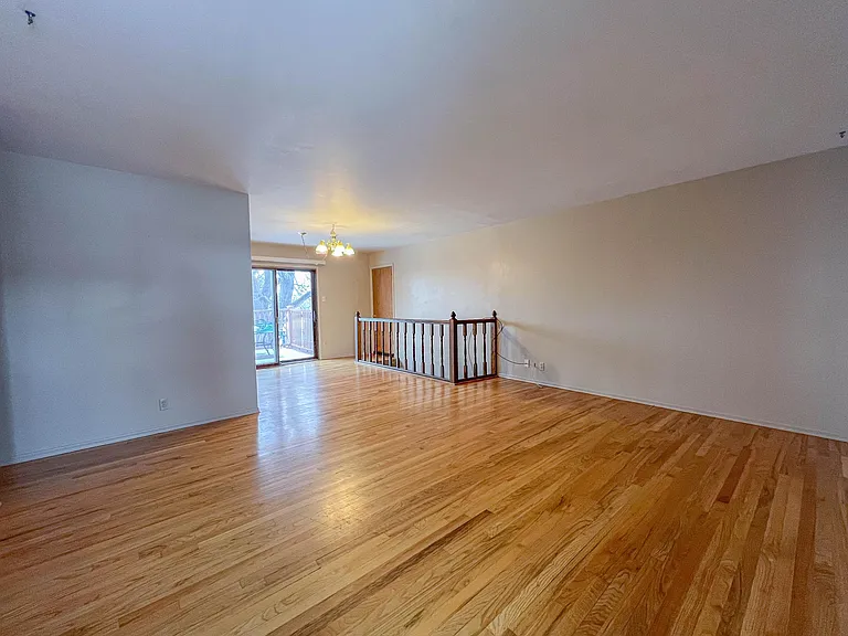2929 Ridgecrest Dr — Photo 3