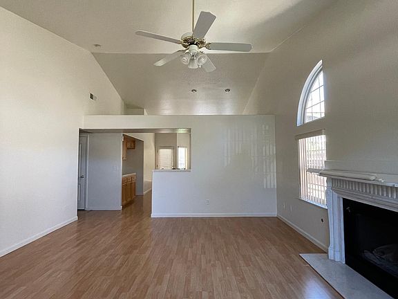2nd image of 2969 E Cromwell Ave