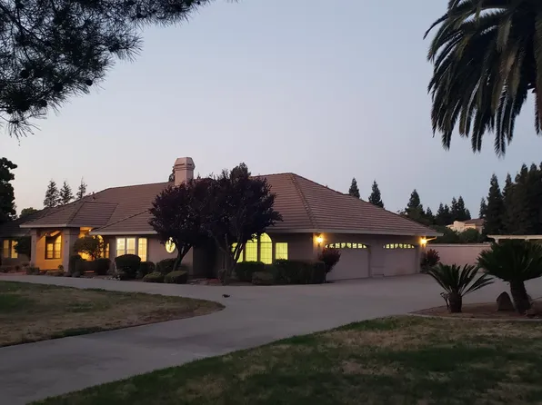 10700 Oakwilde Ave, Stockton, CA 95212