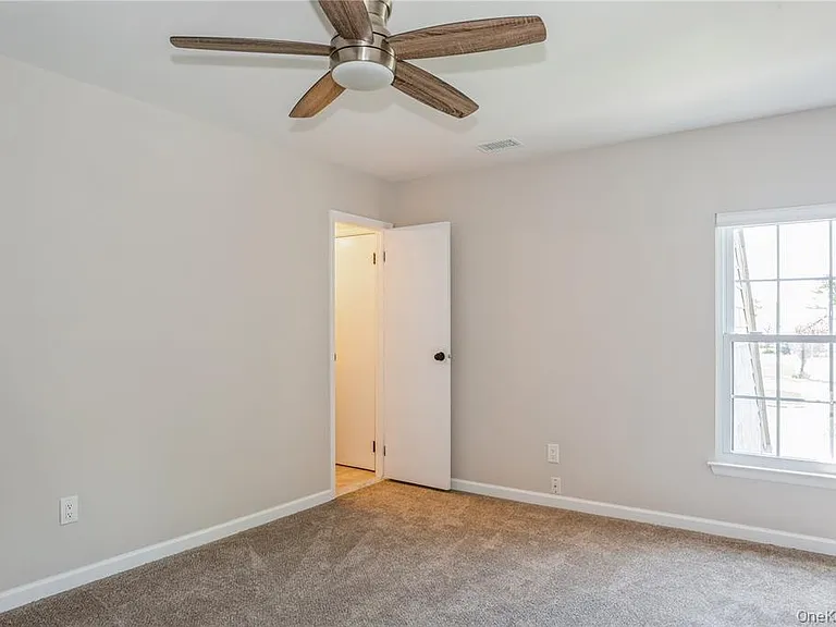 9 N McConnell Ave — Photo 15