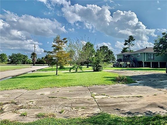 5th image of 4202 Murano Rd