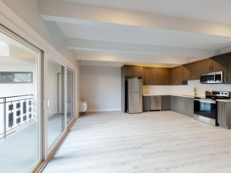 730 S Serrano Ave — Photo 25