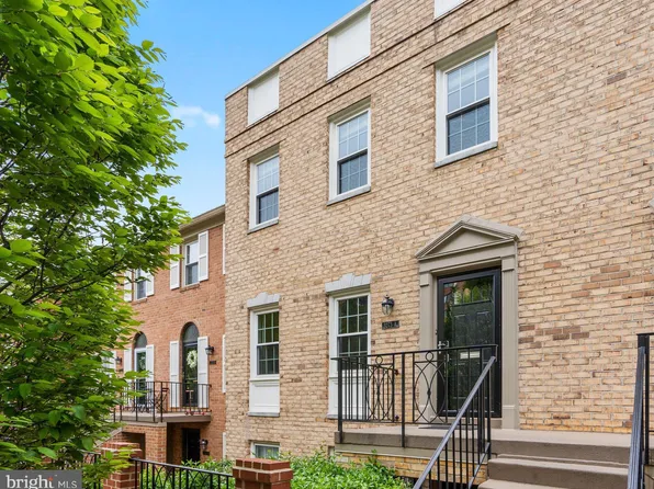 3273 Sutton Pl NW APT A, Washington, DC 20016