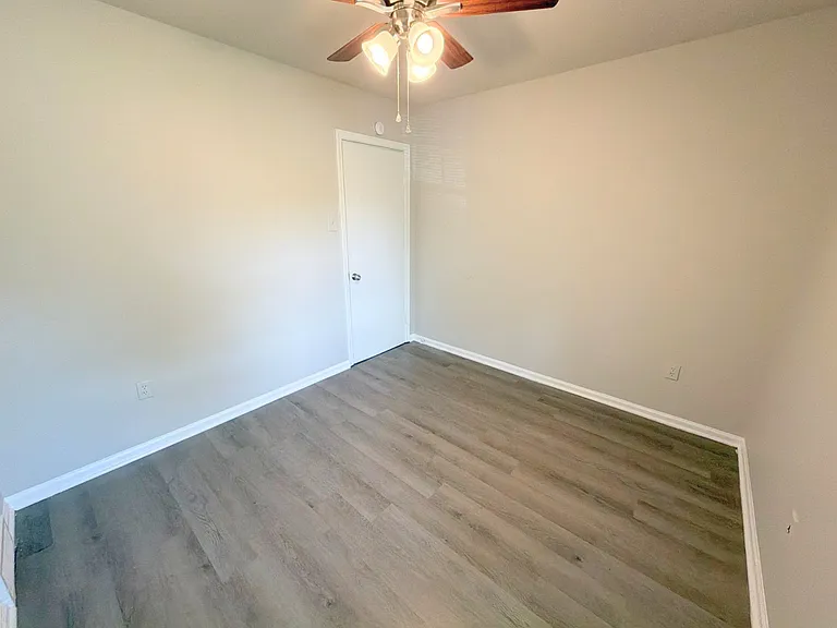 4767 Bradford Dr — Photo 18