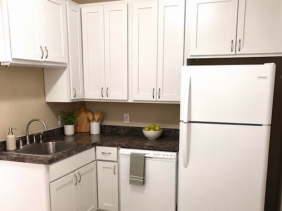 2nd image of 2241 S 48th St