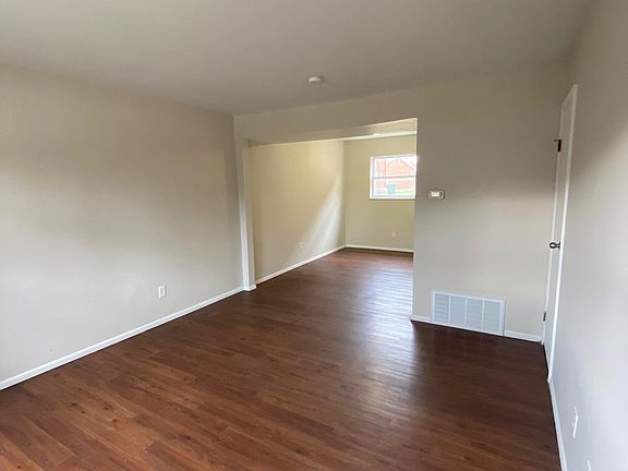 4th image of 1217 Crestwood Ave #C