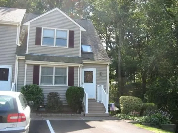 14 Heritage Dr, Medway, MA 02053