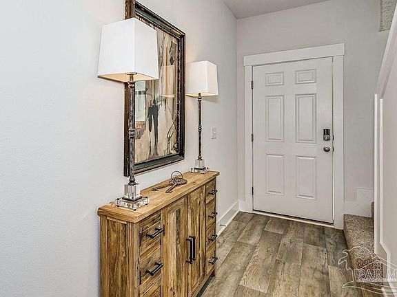 3rd image of 1563 Iroquois Ct