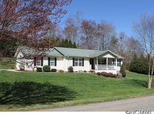 10 Brierfield Dr, Candler, NC 28715