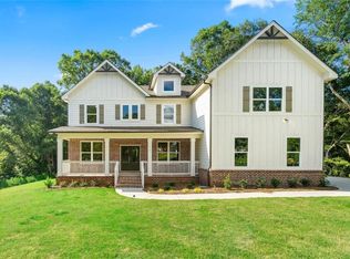 102 Cheval Ct, Hoschton, GA 30548