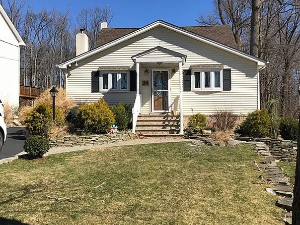 24 Richard Rd, Monmouth Junction, NJ 08852