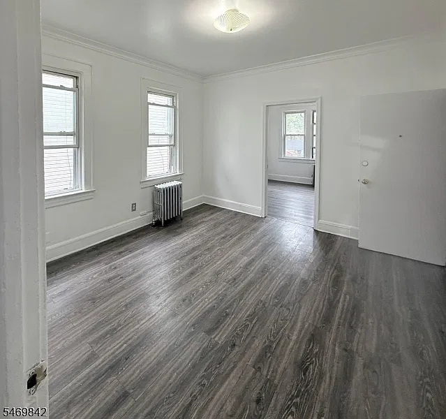 2 bed, 1.0 bath, $2,350 — Photo 4