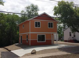 15 11th Ave NW, Minot, ND 58703