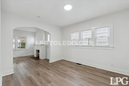 2247 Georgetown Ave Photo 1