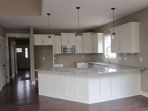 5th image of 6800 River Walk Dr