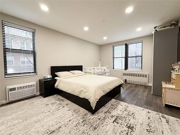 3rd image of 1213 Avenue Z APT A26