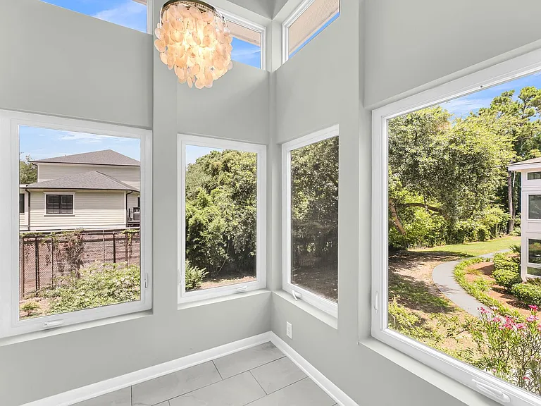 266 Alexandra Dr #11 — Photo 8