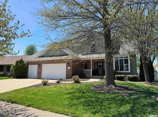 3082 Whitehaven Cir, Galesburg, IL 61401