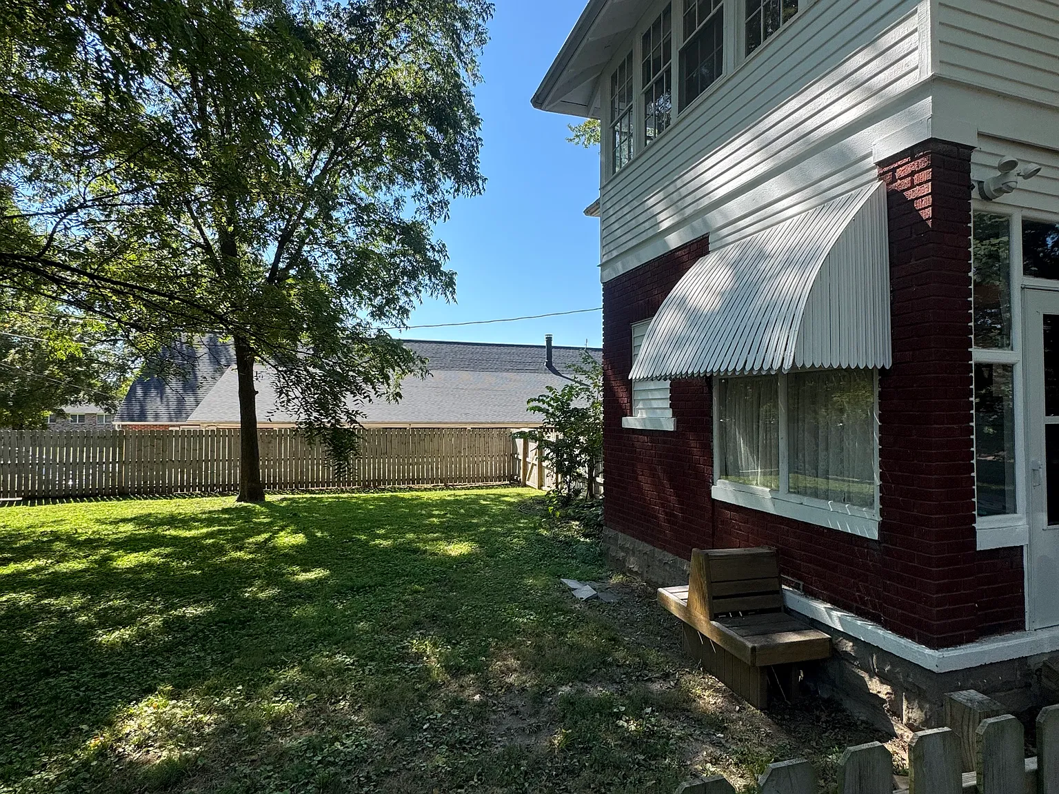 3 bed, 1600 sqft, $1,500 — Photo 2
