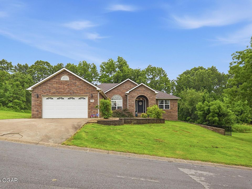 1st image of 1027 Sherry Dr