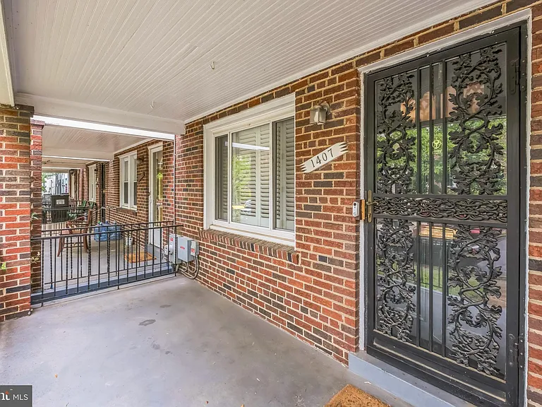 1407 K St SE — Photo 29