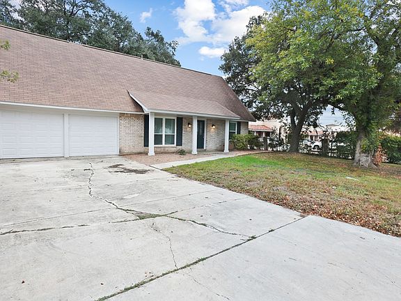 2nd image of 9902 Lorene Ln