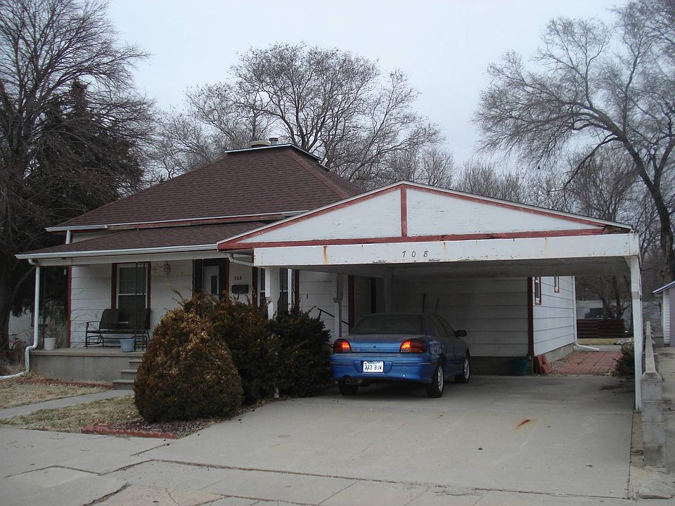 2nd image of 708 W Main St
