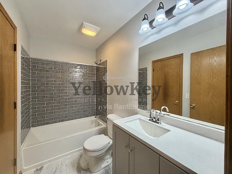 4933 Courtland Cir — Photo 7