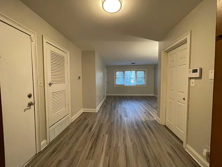 3668 Kingsboro Rd NE #10 — Photo 8