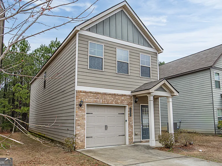 4497 Ravenwood Dr — Photo 3