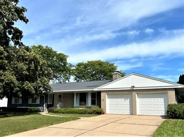 720 Tyler Ave, Omro, WI 54963