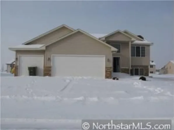 4445 Eakern Cir NE, Monticello, MN 55362