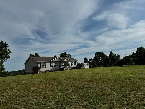 559 Albatross Rd Photo 1