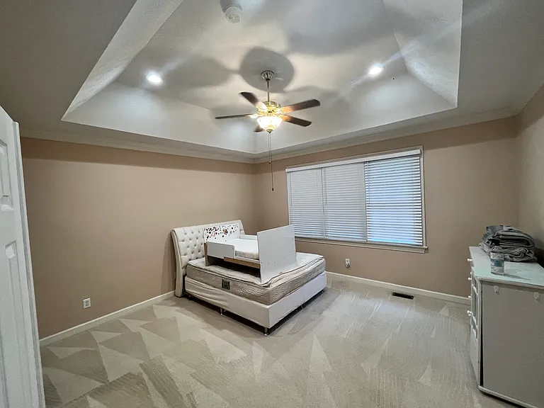 305 Fairway Ln — Photo 9