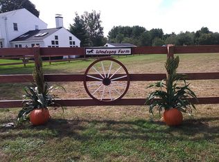 24 Veterans Rd, Amherst, NH 03031