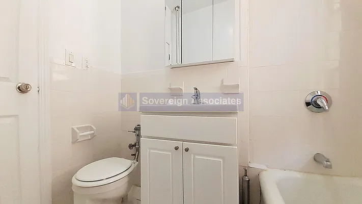 Rented by Sovereign Associates | media 2