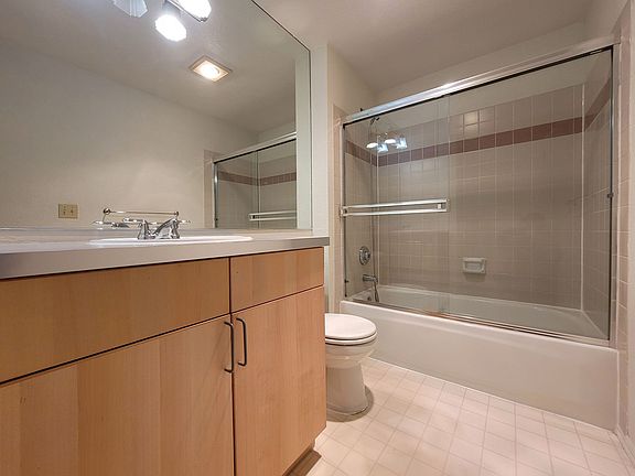 5th image of 12760 NE 10th Pl APT F302