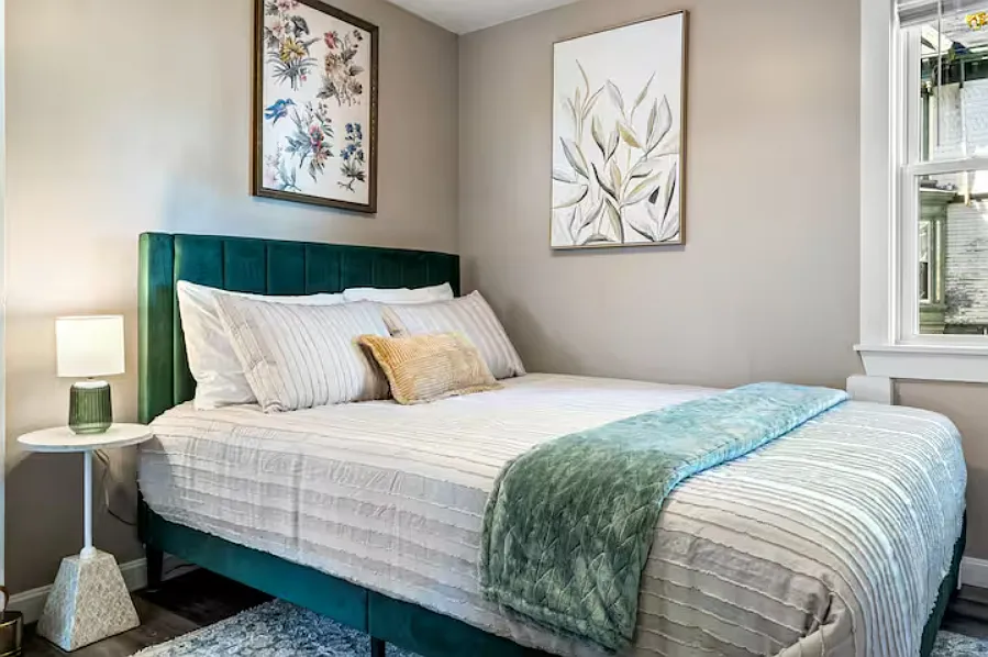 2 bed, 1100 sqft, $2,250 — Photo 3