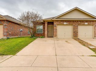 812 Walnut St, Burleson, TX 76028