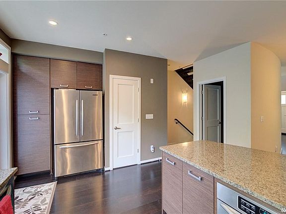 3rd image of 10410 NE 12th St Unit 103