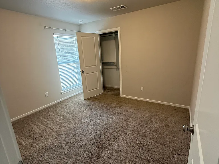 6720 Stake Ave — Photo 7