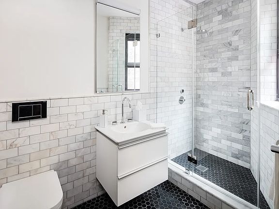 4th image of 44 E End Ave APT 2D