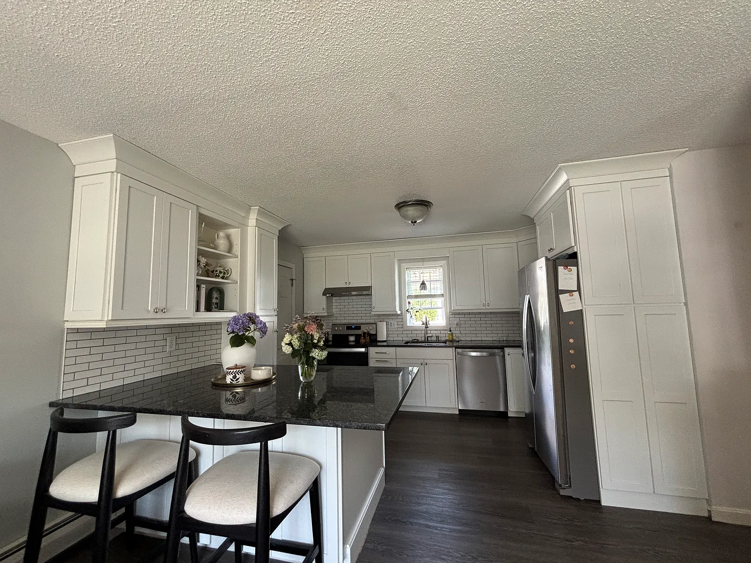 4 bed, 1229 sqft, $2,995 — Photo 2