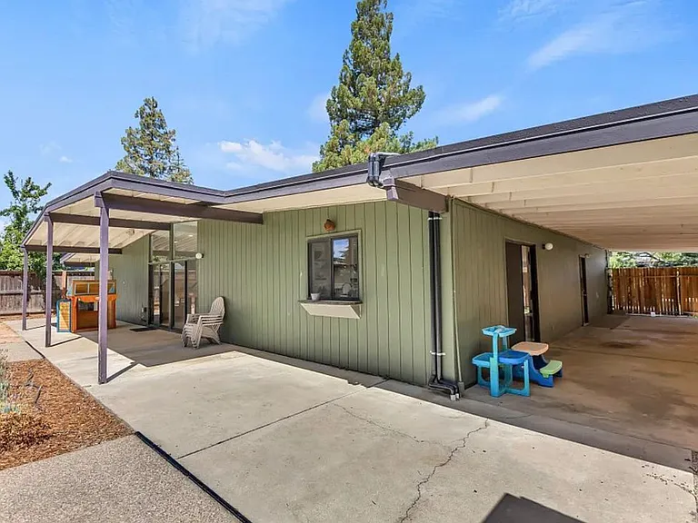 8712 Celery Ct — Photo 29