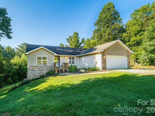 151 Willard Ln, Hendersonville, NC 28792