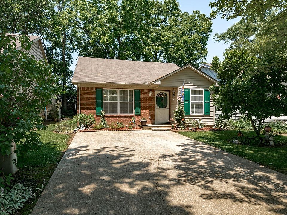 1st image of 120 Wood Glenn Way