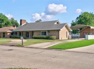215 Demandre St, Belle Chasse, LA 70037