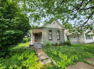 1615 S 8th St, Terre Haute, IN 47802