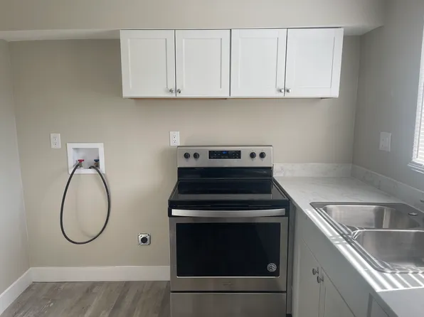 319 E Odell Ln #3B, North Salt Lake, UT 84054